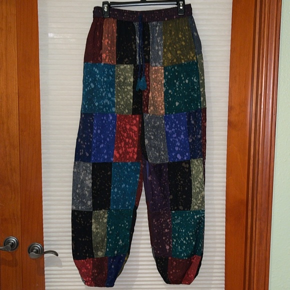 Patchwork joggers, size L/XL with front pockets handmade in Nepal - Picture 5 of 11